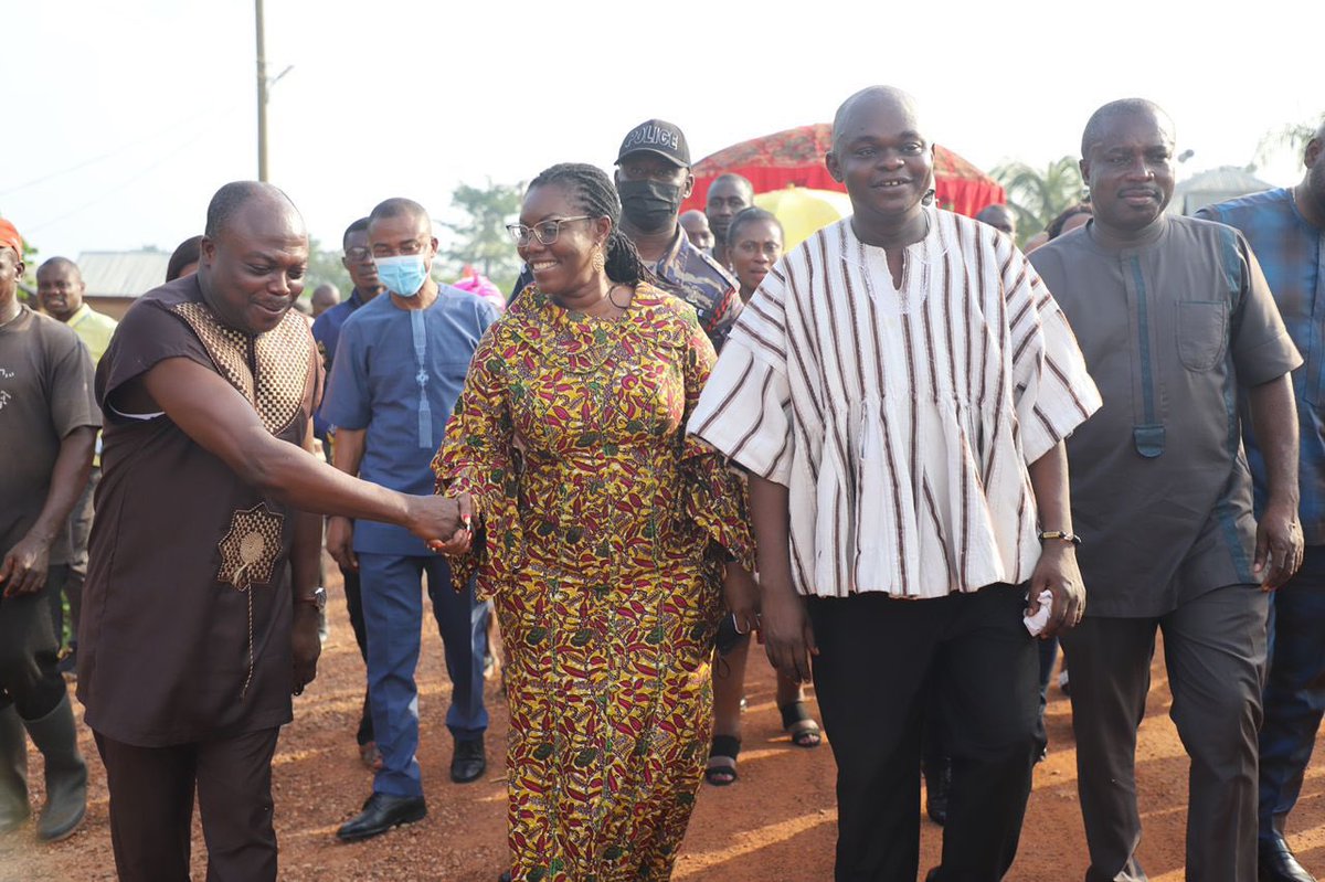 OoooKuntu's tweet photo. The Ghana Rural Telephony and Digital Inclusion Project, is a way to increase connectivity. This will help get about 3.5 million more people access, they didn't have before.
#BuildingGhanaTogether
#RuralTelephonyProject
#DigiTimeInGhana
#GRTDIP https://t.co/1t69rHbcOy