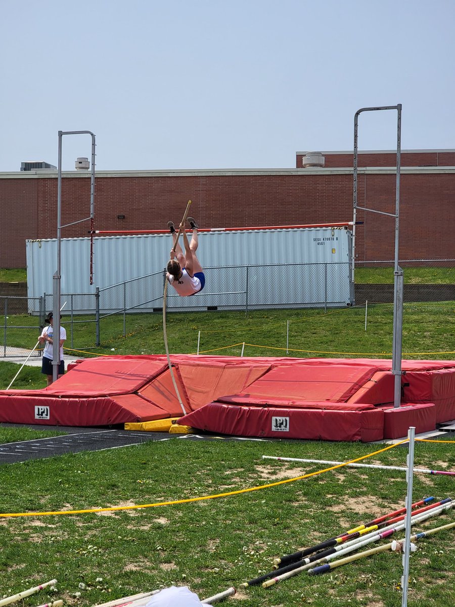 AG Track tweet media