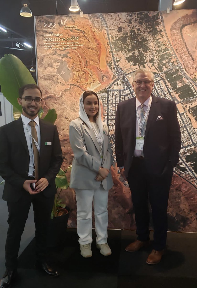 voxelmaps's tweet photo. Day 1 at the #Geospatial World Forum (GWF)! 

Brian Soliday has been making lots of new and exciting connections, including TAQNIA ETS where they've been chatting about #mobiledatacollection.

#GWF2022

#MapsForMachines #lidar #geospatial #gis #locationintelligence #ai #ml https://t.co/ghIs3ocY0e