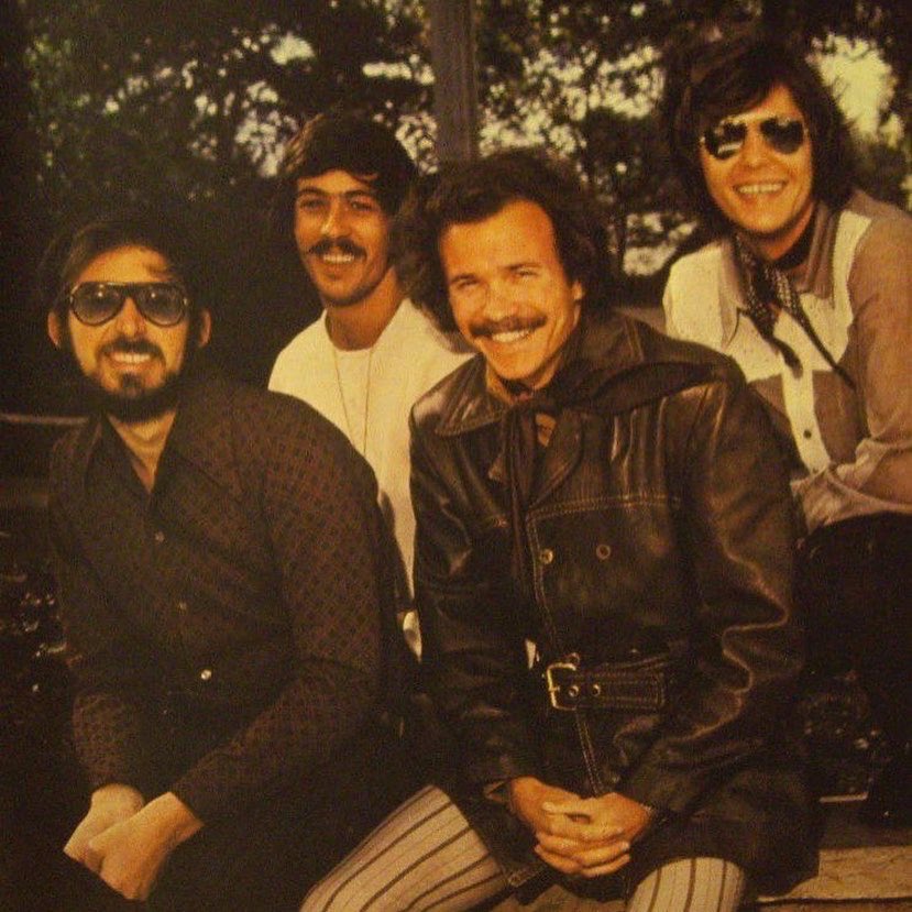 CallNowPodcast's tweet photo. Come break Bread (band) with us during the latest episode as we watch the classic @TimeLifeUS Best of Soft Rock #infomercial! Tons of great tunes from you favorite #yachtrock bands!#podcast #timelife #music #softrock #70smusic #80smusic #compilation #breadband #classicrock https://t.co/MuOQXkaTlP