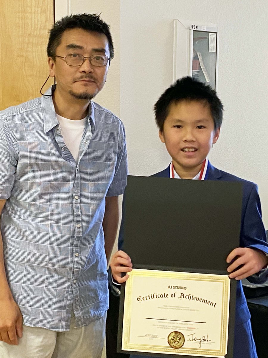 LVCCLD's tweet photo. Stop by #SpringValleyLibrary to check out the stunning art exhibit by the talented students of #AJStudio, which is on display through July 10 🎨 🖼️ 🤯 . The students also received certificates of recognition from @RepSusieLee 🏆 ! Learn more: https://t.co/0xQ5lThr0W https://t.co/meArkK5BUL