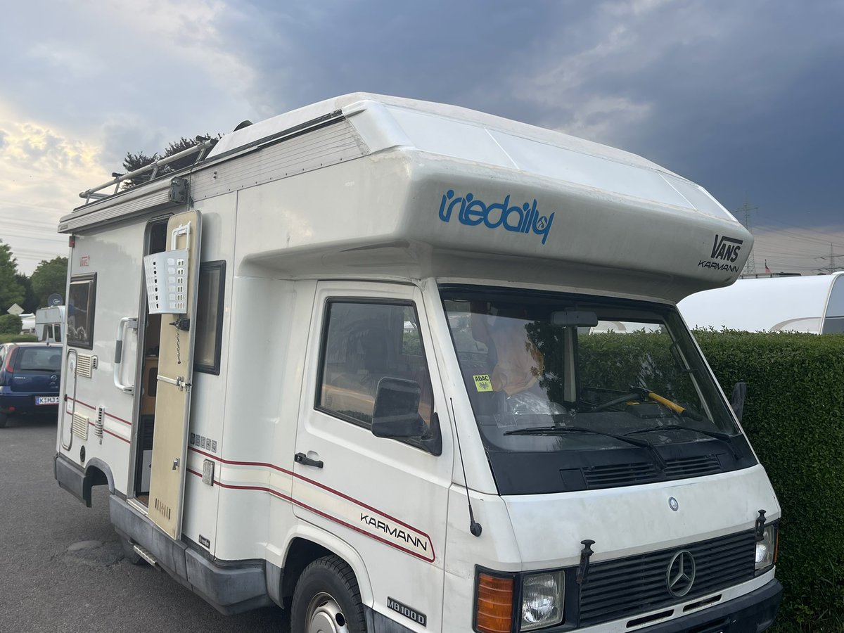yoursurfguide's tweet photo. Back to the roots and on the road again . New teaser coming soon. #surfsupcoaching #secretsurftravel #campervan #camperlife #camperlifestyle #campervanlife #campervans #karmann #surfguide #supguide https://t.co/cFR1GsV6n5