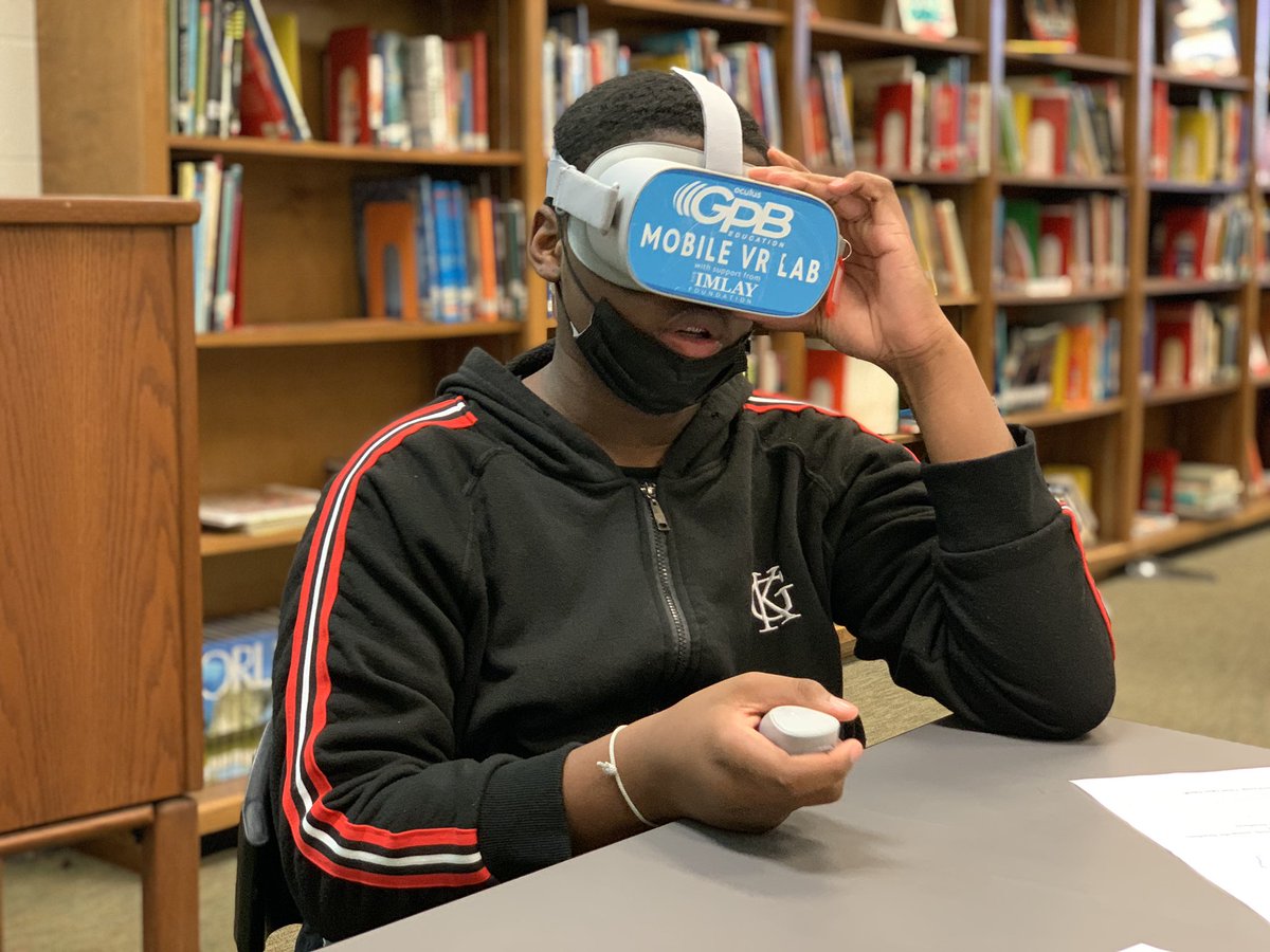 GPBeeBozz's tweet photo. Having a jaw-droppingly great time in the @SMMediaCenter at Stockbridge MS sharing the @GPBEducation #CivilRightsMovement virtual learning journey with #GAStudies students. #GPBatSMS @SMS_HCS #VRinEdu https://t.co/985L9fanUL