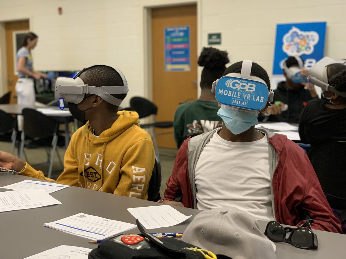 GPBeeBozz's tweet photo. Having a jaw-droppingly great time in the @SMMediaCenter at Stockbridge MS sharing the @GPBEducation #CivilRightsMovement virtual learning journey with #GAStudies students. #GPBatSMS @SMS_HCS #VRinEdu https://t.co/985L9fanUL