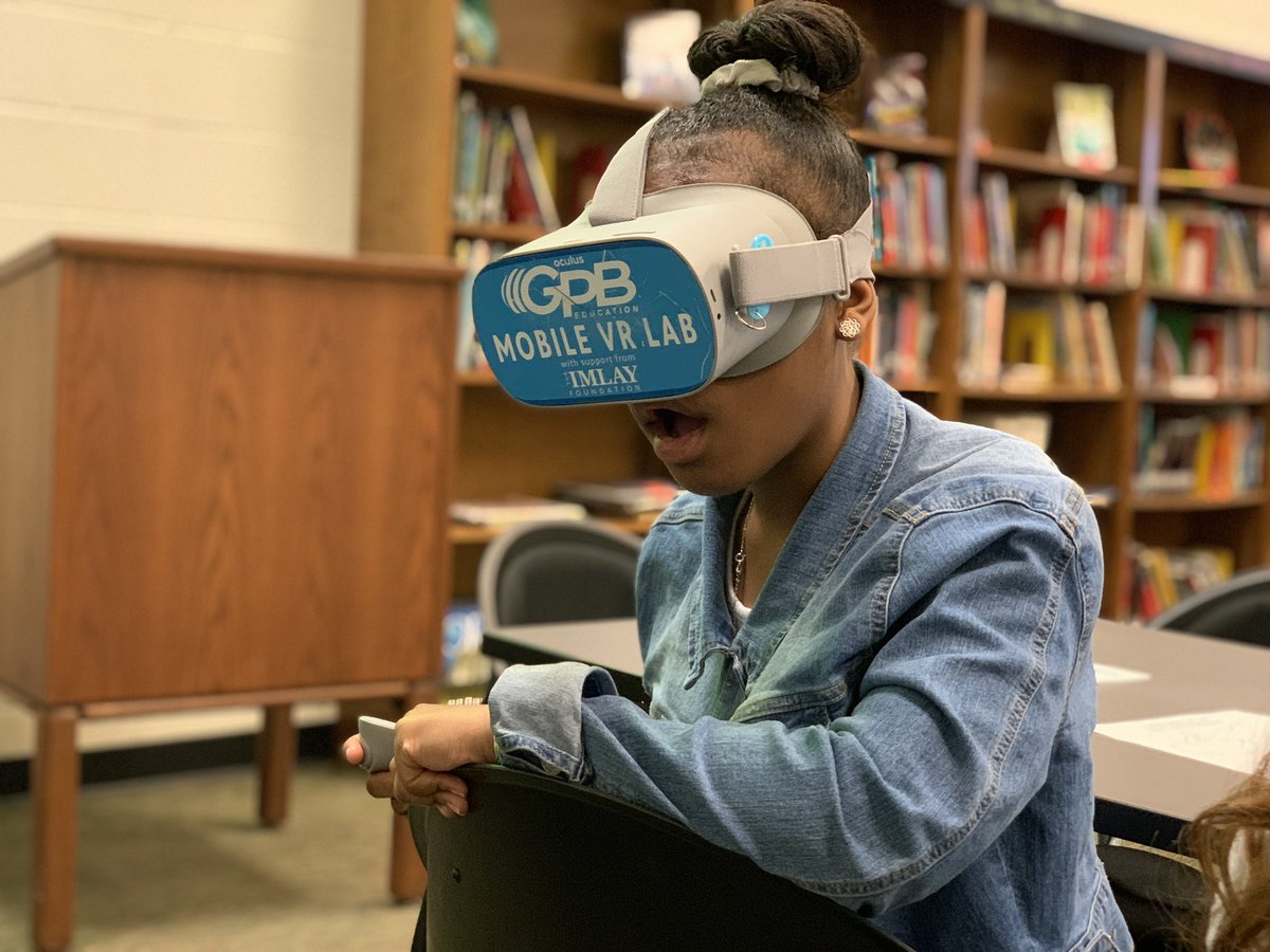 GPBeeBozz's tweet photo. Having a jaw-droppingly great time in the @SMMediaCenter at Stockbridge MS sharing the @GPBEducation #CivilRightsMovement virtual learning journey with #GAStudies students. #GPBatSMS @SMS_HCS #VRinEdu https://t.co/985L9fanUL