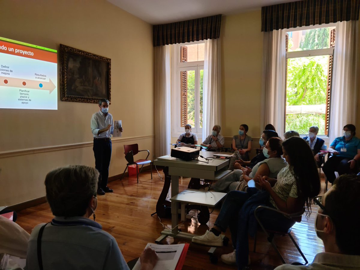 HijasCaridadEC's tweet photo. Continúan nuestras jornadas 🙋🏼‍♀️🙋🏻‍♂️ de #osocialesHHCC reflexionando con @enclavesocial sobre cómo medir los propósitos de nuestros proyectos a través de distintos talleres. https://t.co/GIxqE8SpkK