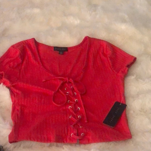Wana_B75's tweet photo. So good I had to share! Check out all the items I'm loving on @Poshmarkapp #poshmark #fashion #style #shopmycloset #fadedrose: https://t.co/h8i7SVCCCL https://t.co/GRENaQnac8
