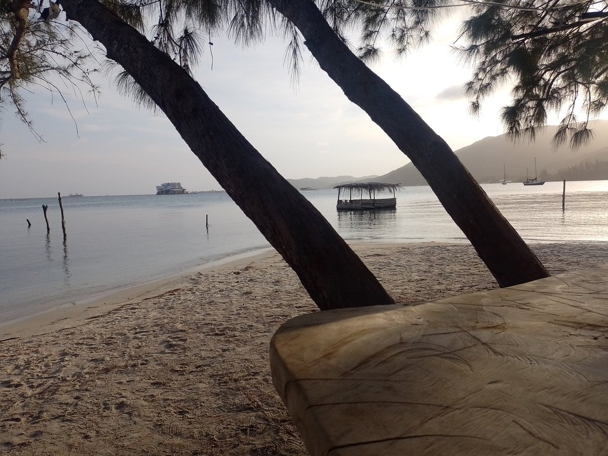 RoatanFerry's tweet photo. ¿Cuando te vienes con nosotros a explorar Guanaja?
When are you coming with us to explore Guanaja?
#visitguanaja #bonacca #galaxywave #roatanferry https://t.co/GEz6Ix6Jrl