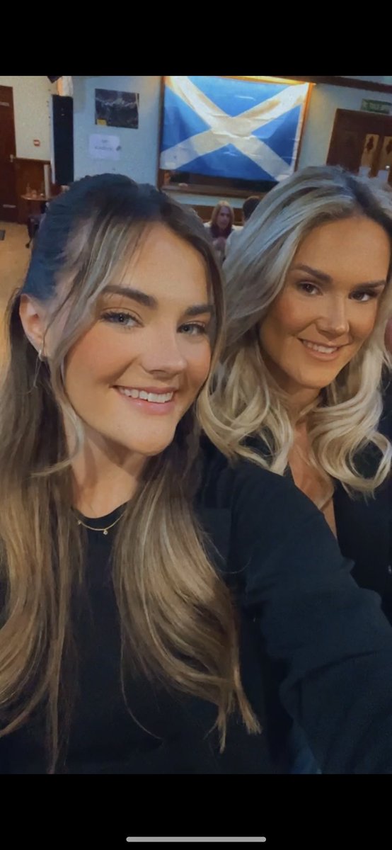 destinywestx's tweet photo. Happiest of Birthday’s to one of my faves🤍 @Sarahsimpson4x hope you’ve had the best day turning 21✨Ly Xx https://t.co/bzXVQm1DH1