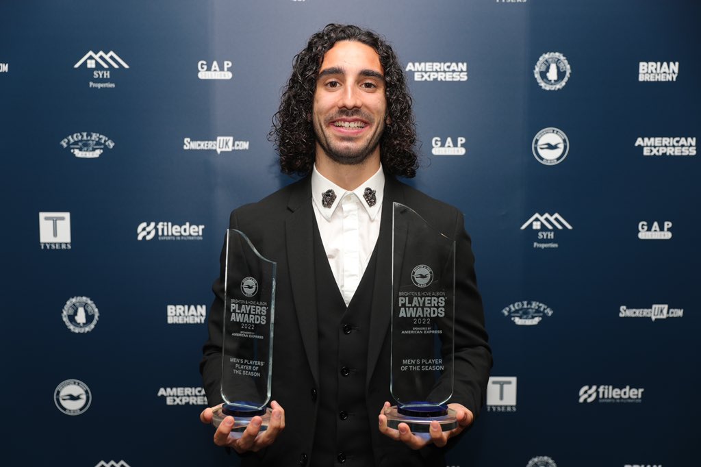 Better is not possible 😂 It is an honour to recieve these awards. Thanks to all my teammates for the help they provided me during the season and to all the fans for the support throughout the year. It makes me really proud to be part of this great Brighton & Hove Albion family