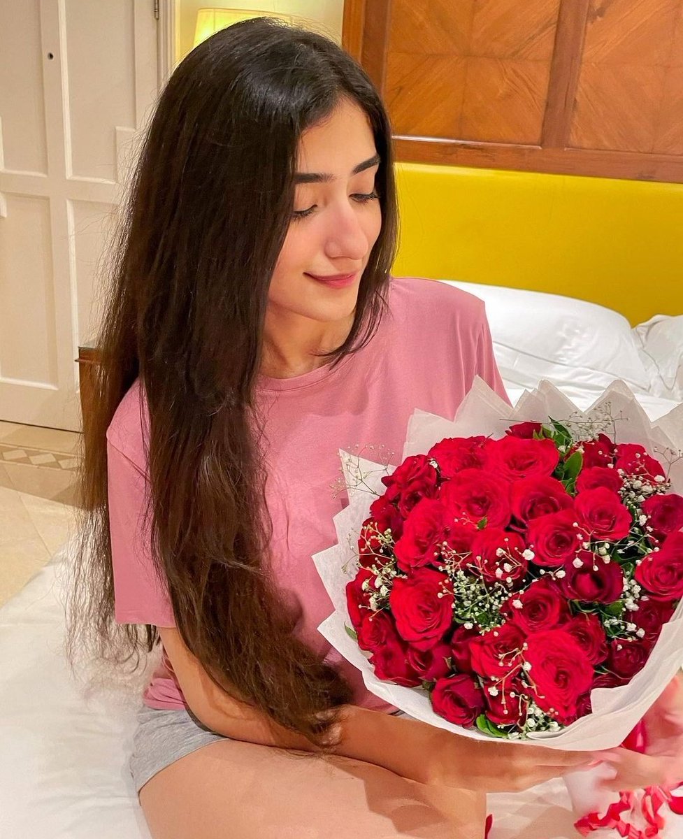 Khudgarz__'s tweet photo. This is too damn precious.. This makes me so happy. Munawar wanted to make everyone proud, and he's done that. I'm so glad that you both can now openly talk about your relationship with the world, I am so happy for you both! ❤️

@munawar0018 @nazilx9
#MunawarFaruqui #MunNaz https://t.co/BUlKDaGl6u