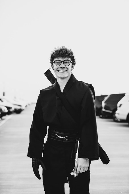 Sith Lords smile sometimes :) https://t.co/Zi8KHPjdl9