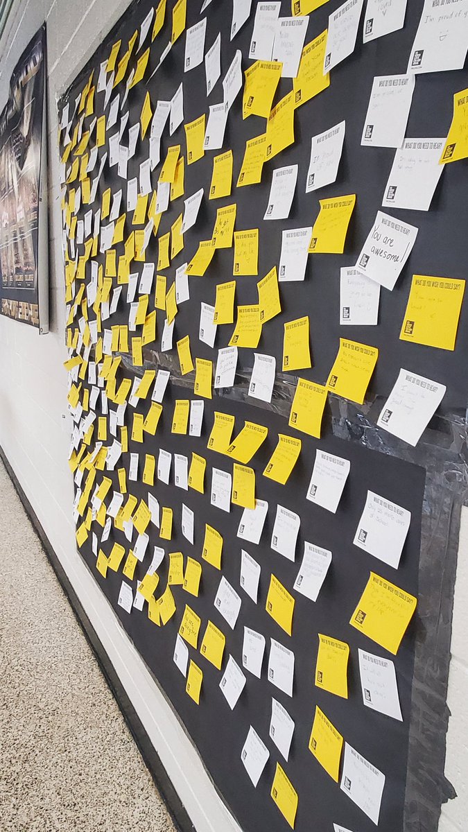 cgenova04's tweet photo. @HyltonBulldogs, be sure to stop by the Response Wall to see what you all wish you could say/what you all need to hear. Stay tuned for more #betweenthebells from @TWLOHAdays brought to you by @Hyltoncares! @PWCSHEALS @PWCSFutureReady @PWCSNews https://t.co/hAKNLT7ia3