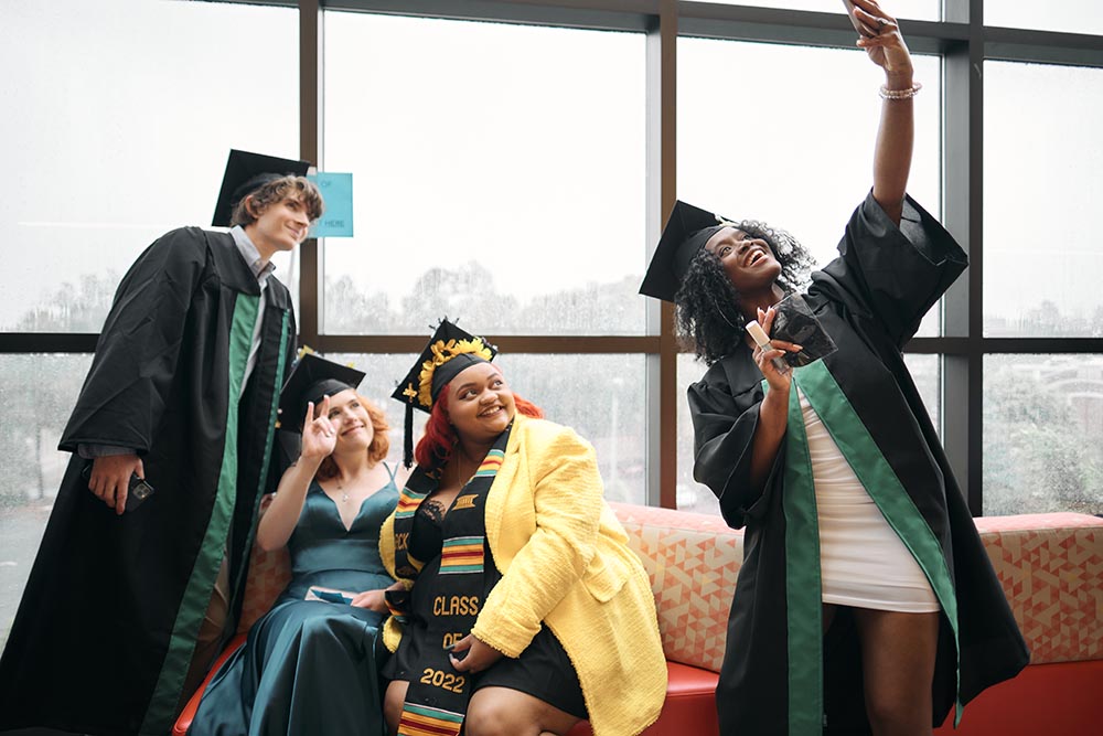 UNCSchoolofArts's tweet photo. You can now view the full photo album from Saturday's University Commencement ceremony! 

View the album: https://t.co/6VlRlMrIwN

#UNCSAgrad #poweringcreativity https://t.co/dzNOee6gci