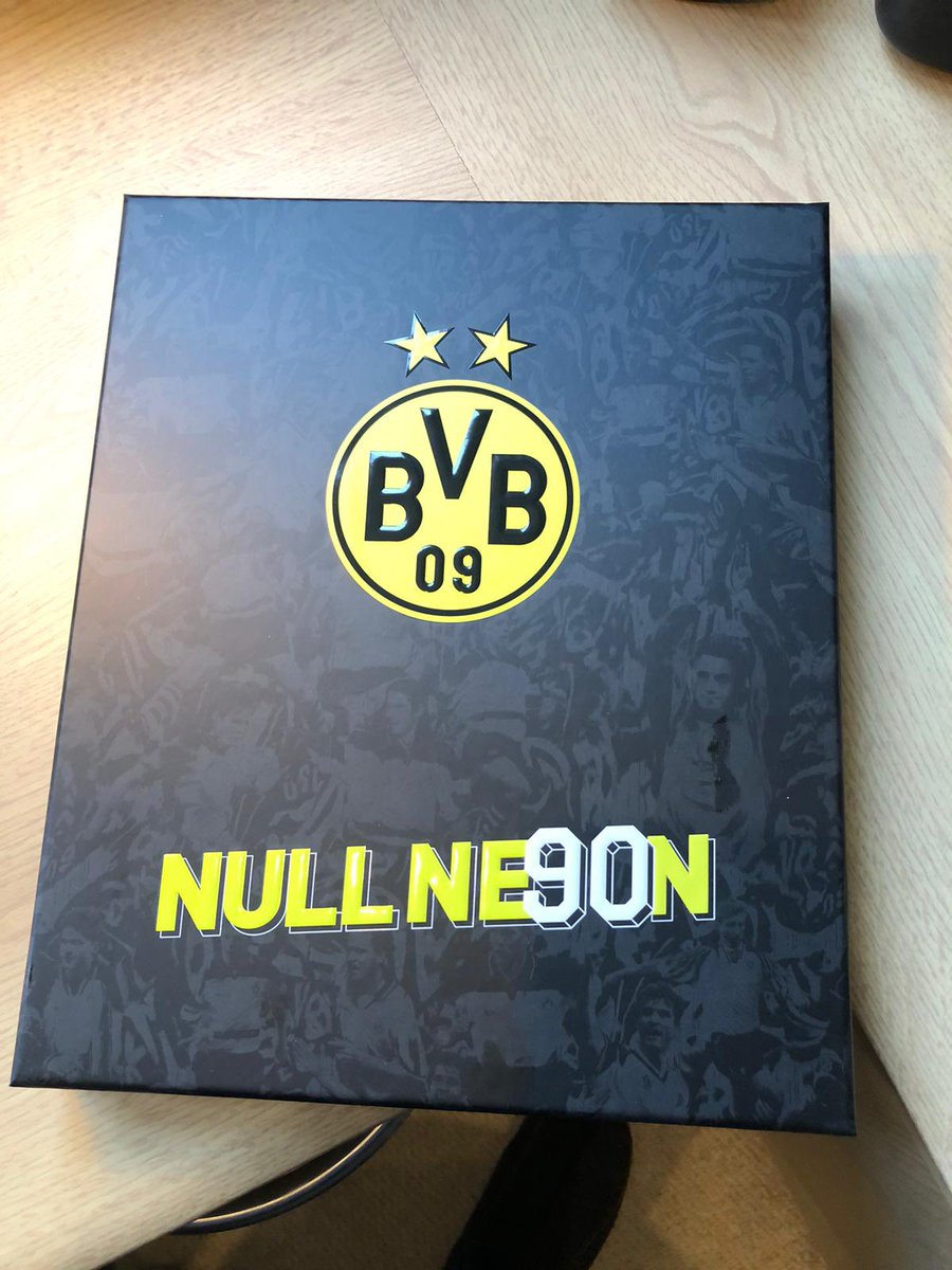 bpacman's tweet photo. @shirt_x Maybe a long shot but for obvious reasons (!), I’m looking to swap this Dortmund Null Neon (Medium) for the equivalent with any other nameset (or none at all). Shirt has been worn once and includes the box. https://t.co/XQTJgkOVjh