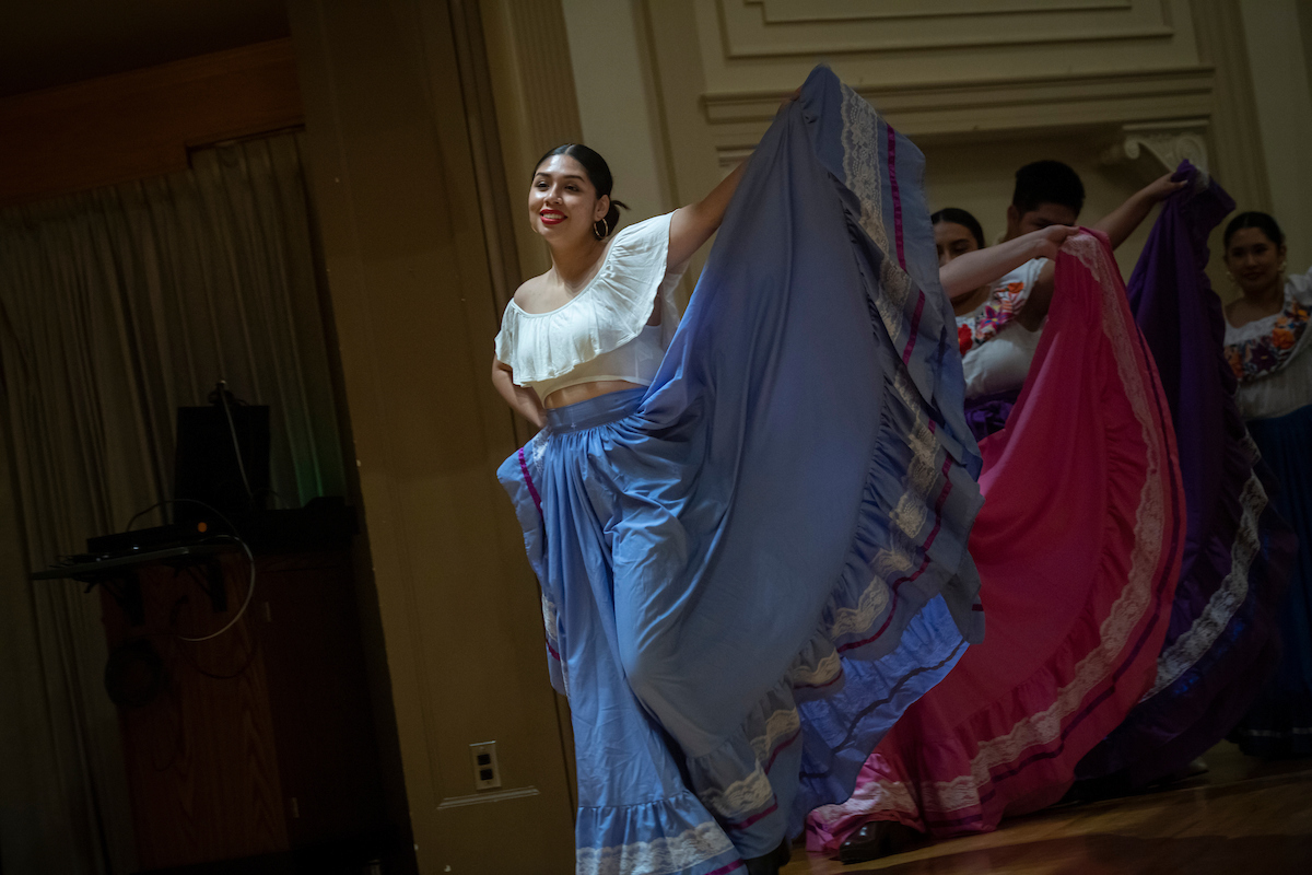 LinfieldUniv's tweet photo. We got the beat! The Linfield dance ensemble recital was held last weekend with the Linfield LULA and Oregon State PAC program dancers joining in. Linfield dance ensemble choreographed their own works. Dance styles featured were modern, jazz, contemporary, tap, and Folklorico. https://t.co/MPmt9X69Wi