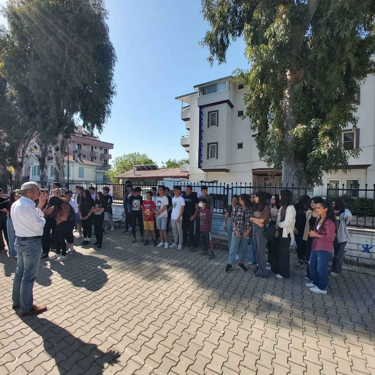 ayd_sehit's tweet photo. Bugün 8. sınıflarımızla Köyceğiz Denizcilik Anadolu Meslek Lisesini, Fen Lisesini ve Dalyan H. F. Tınaztepe Mesleki ve Teknik Anadolu Lisesini gezdik. Bizi karşılayan okul rehber öğretmenlerine ilgileri ve sunumları için çok teşekkür ederiz. https://t.co/oAOtxoVKwU