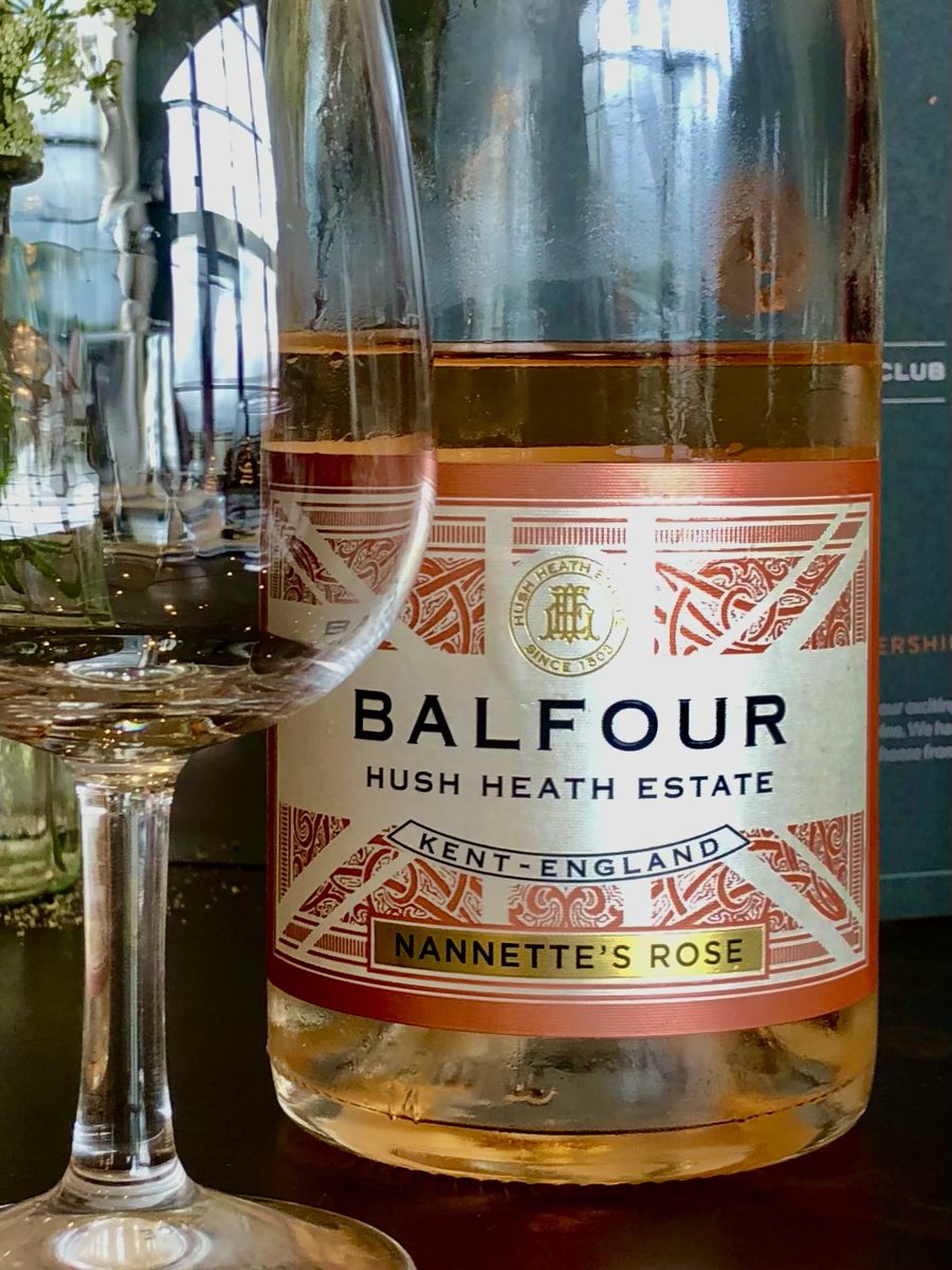 So #nannettesrose may look like #provencerosé However, the nose has cherries &amp; floralcy; on the palate alongside the expected crispness &amp; citric acidity, juicy red apple &amp; clementine with a rounded mouthfeel and LENGTH. #rioja yeast may well be giving that. An #englishrosé I like