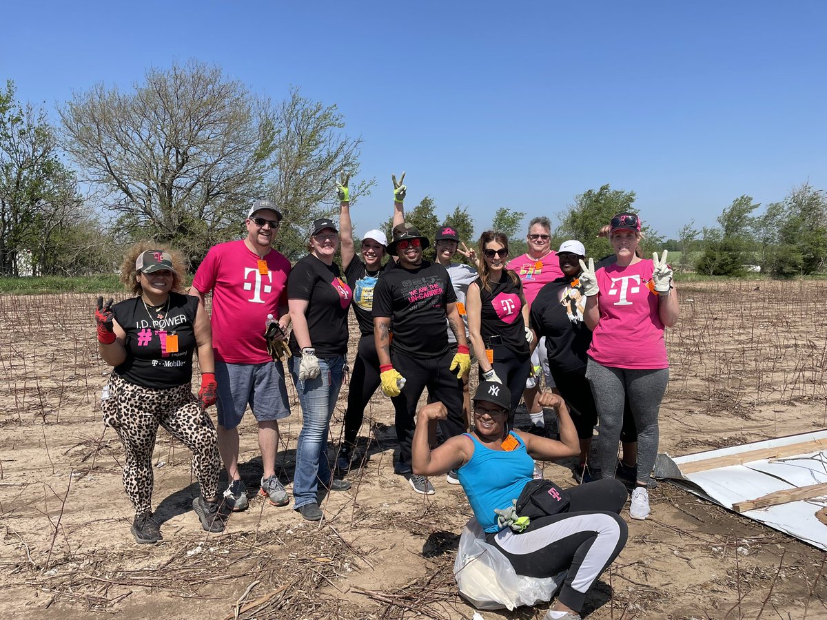 Jeff Elliott (@eljeffe316) on Twitter photo So proud of our <a href="/TMobile/">T-Mobile</a> <a href="/BeMagentaICT/">TMO ICT</a> team supporting the Andover tornado cleanup effort. Had over 50+ dedicated team members on a hot day to support the community - well done!! 💪 <a href="/leslie_vickie/">Vickie Leslie</a> <a href="/CityofAndoverKS/">Andover Kansas</a> So proud of our <a href="/TMobile/">T-Mobile</a> <a href="/BeMagentaICT/">TMO ICT</a> team supporting the Andover tornado cleanup effort. Had over 50+ dedicated team members on a hot day to support the community - well done!! 💪 <a href="/leslie_vickie/">Vickie Leslie</a> <a href="/CityofAndoverKS/">Andover Kansas</a>