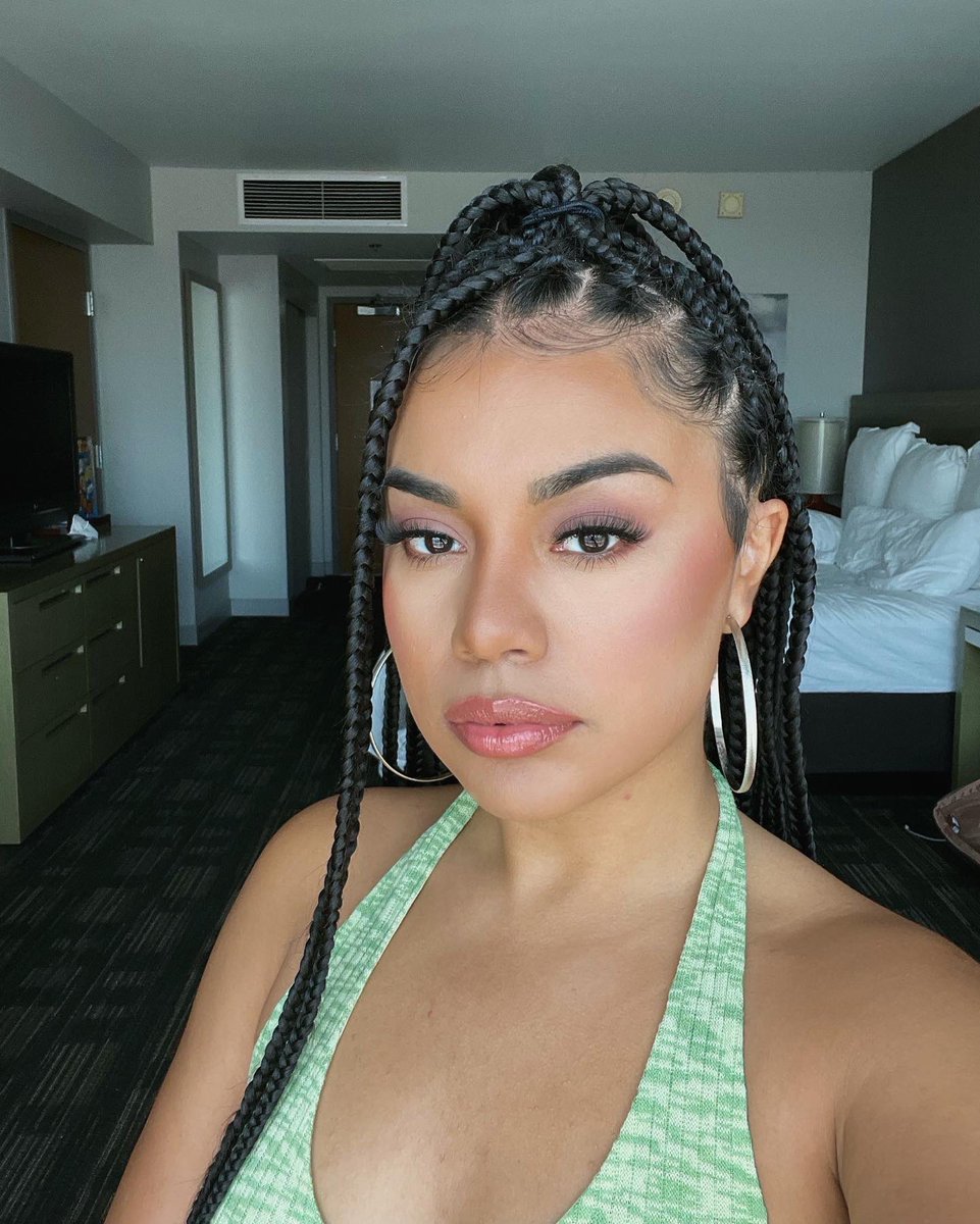 lizkailee's tweet photo. queen P 🌸 https://t.co/SA060xnzlk