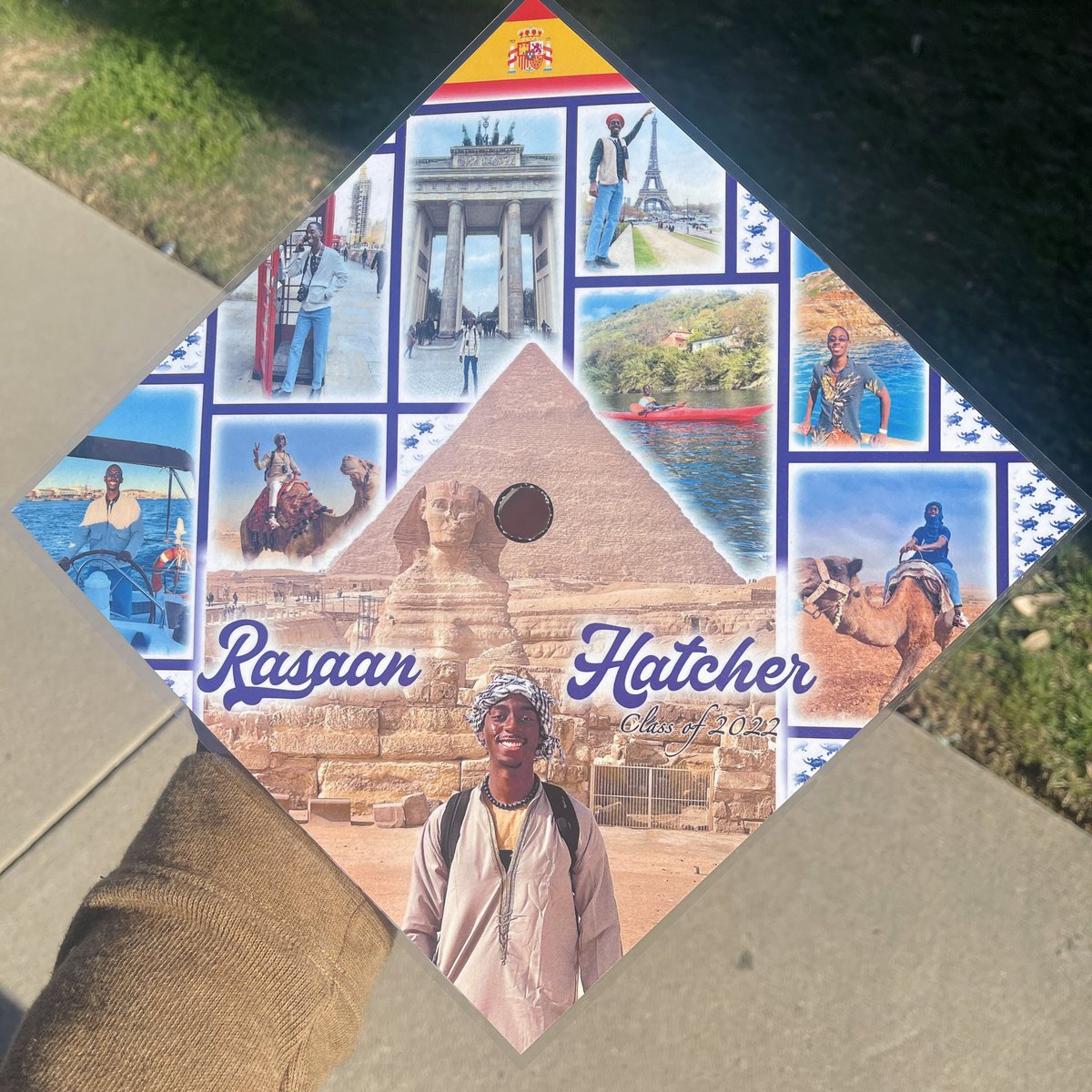 tbdesignstx's tweet photo. Grad Season is always my favorite because I get to make more fun &amp; cool caps!

Check em out! Not too late to get yours or send an upcoming grad my way! 🎓

#graduation2022 #gradcap #GraphicDesigner https://t.co/1UO64pTBs3