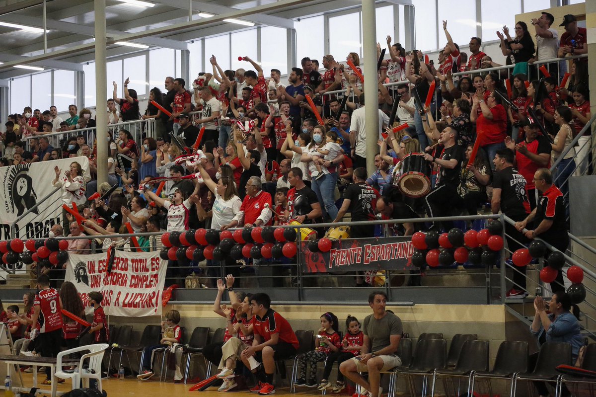 noeliandi11's tweet photo. El sábado ganó el balonmano femenino https://t.co/oKfxuoJutE