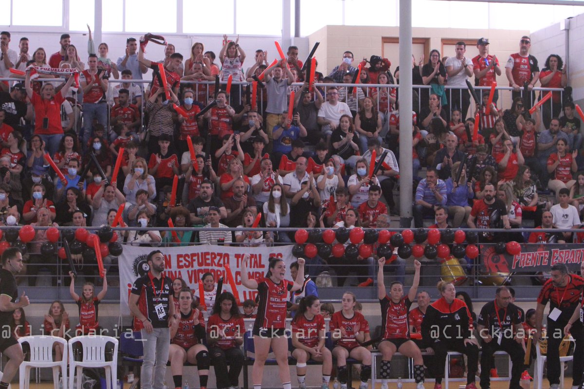 noeliandi11's tweet photo. El sábado ganó el balonmano femenino https://t.co/oKfxuoJutE