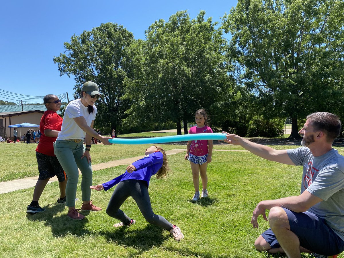 WestLakeElemPTA's tweet photo. Field day, round one, was awesome!!! Thanks, @WestLakePE for making it so smooth and fun!!Shout out to our volunteers for helping out! @WestLakeElem https://t.co/LE0BJ8CM26