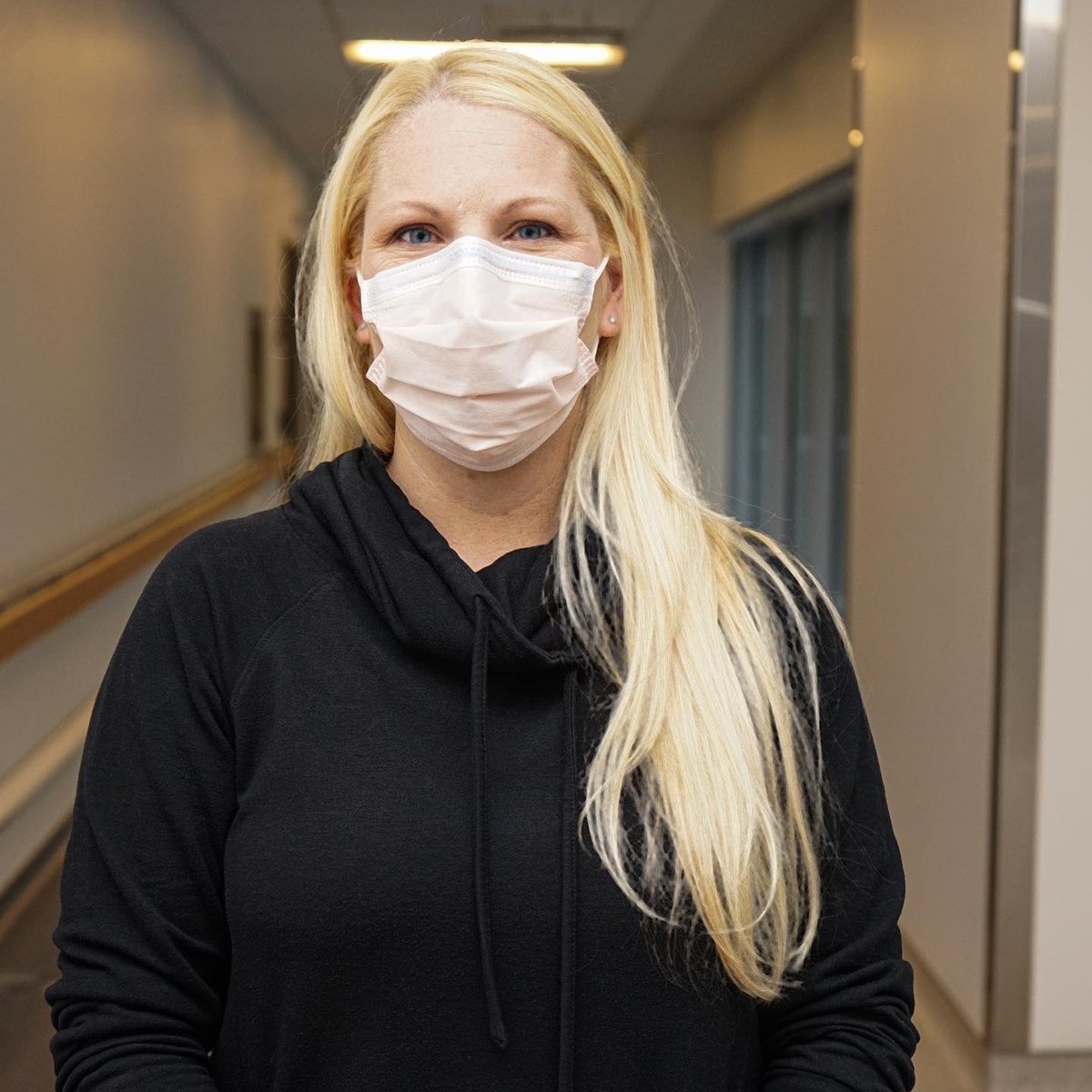 HaltonHlthcare's tweet photo. Kristin is an RPN at OTMH & has been a nurse for 14 years. She is a true leader in her department & has had the privilege of helping new nurses start their career. She feels that a nurse’s true call is to support patients and each other. #WeAnswerTheCall #FacesFromTheFrontlines https://t.co/BXXMR4OMSA