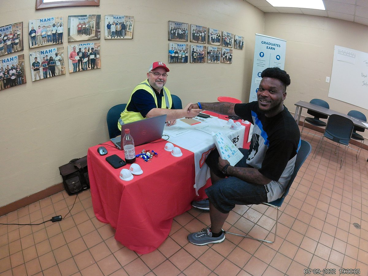 THANK YOU to all of the employers who attended our Job Fair last night to interview our current students! Several received job offers and are excited to start working in the high-demand homebuilding industry soon. Learn more about NAHA: gobuildyourfuture.com!