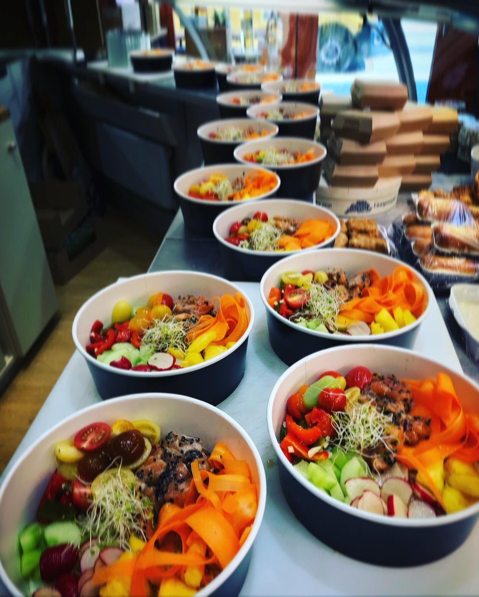 Cremeriedchamps's tweet photo. 🥗POKE BOWL 🥗
La Crèmerie des Champs a réalisé des pokes bowls ce midi pour un repas d’entreprise! 😋
Il y avait même une version « végétarienne »! 😇
Vous aimez les POKE BOWL?
Vous aimeriez avoir des POKE BOWL frais dispo à la Crèmerie ?
#novalaise #healthyfood #pokebowl https://t.co/CpqWBewPK2