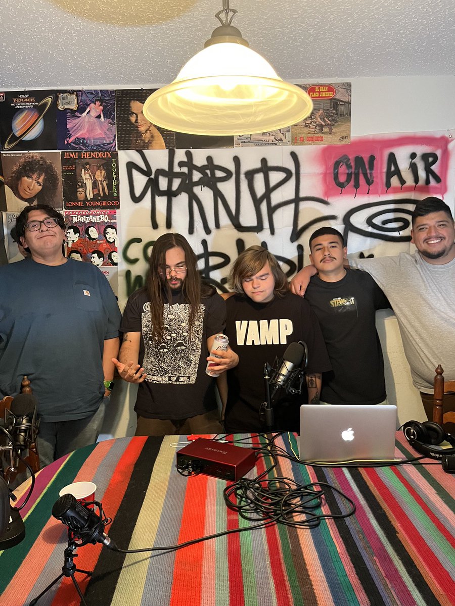 zodiachamber's tweet photo. popped into my my bros podcast to chat and talk a lil shit take a listen if u havent already 🫶🏼🥂📡

https://t.co/lWsgABF17O https://t.co/BsJEy85dyf