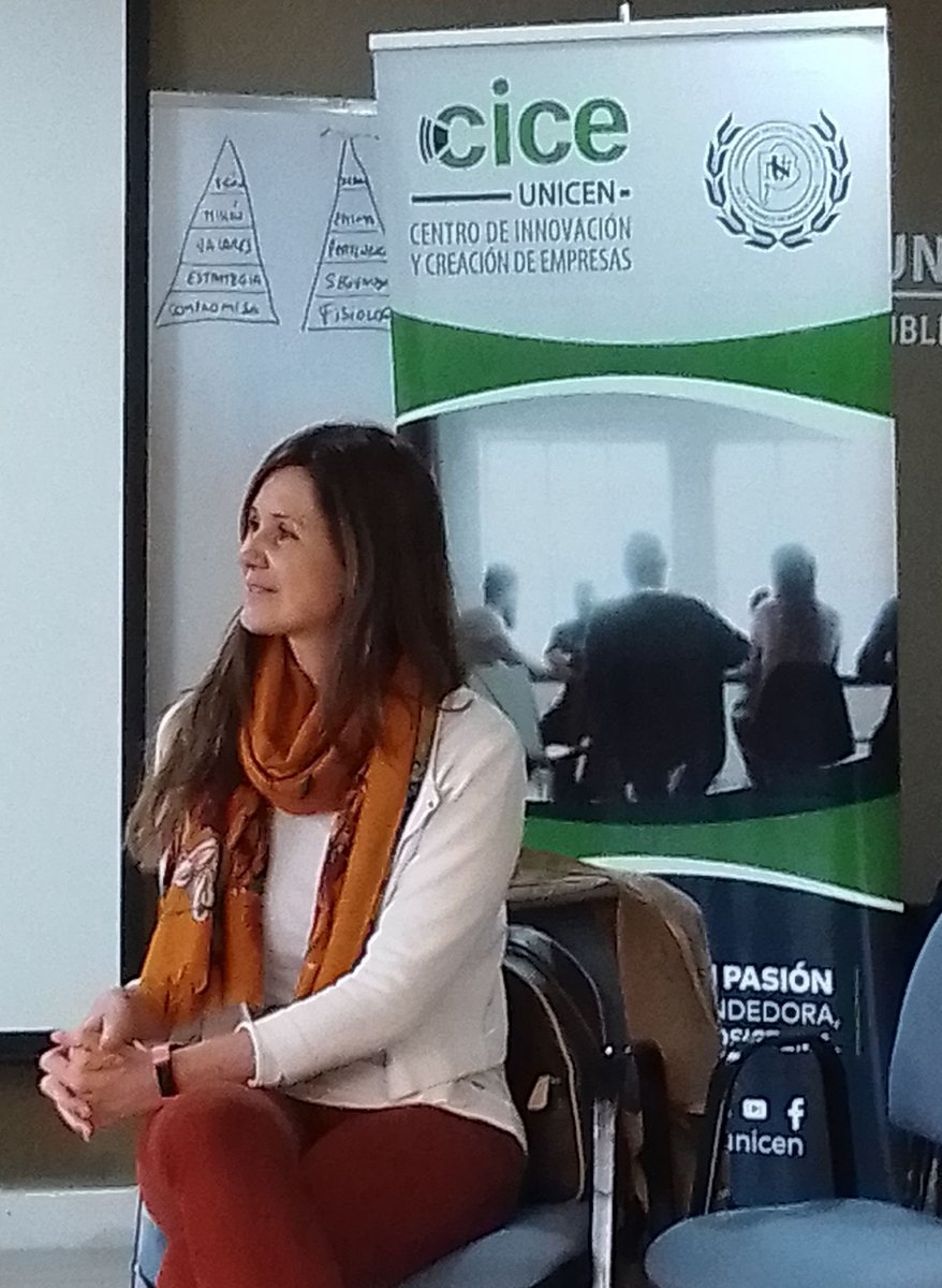 UNICEN_Oficial's tweet photo. En @UnicenARG y con @ciceunicen como anfitrión, Mariela Balbo, Subsecretaria de Emprendedores de la Nación, y Gustavo Gioseffi, Director Nacional de Apoyo al Desarrollo Emprendedor, se reúnen con emprendedores regionales beneficiados por las líneas de financiamiento y programas https://t.co/8wQgneEwvV