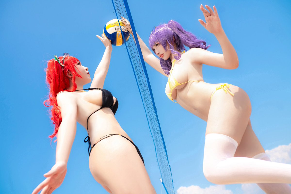 #AzurLane 
#アズールレーン 
「水边的事故？」
姐姐，这个时候扣球扣的太卑鄙了…

扎拉<a href="/ssz1145/">隼隼子</a> 
波拉<a href="/Qing_1432/">刺</a>