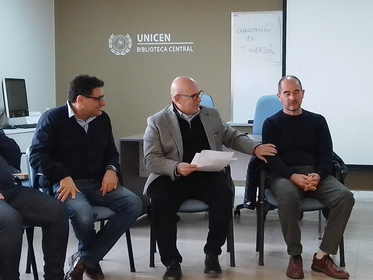 UNICEN_Oficial's tweet photo. En @UnicenARG y con @ciceunicen como anfitrión, Mariela Balbo, Subsecretaria de Emprendedores de la Nación, y Gustavo Gioseffi, Director Nacional de Apoyo al Desarrollo Emprendedor, se reúnen con emprendedores regionales beneficiados por las líneas de financiamiento y programas https://t.co/8wQgneEwvV