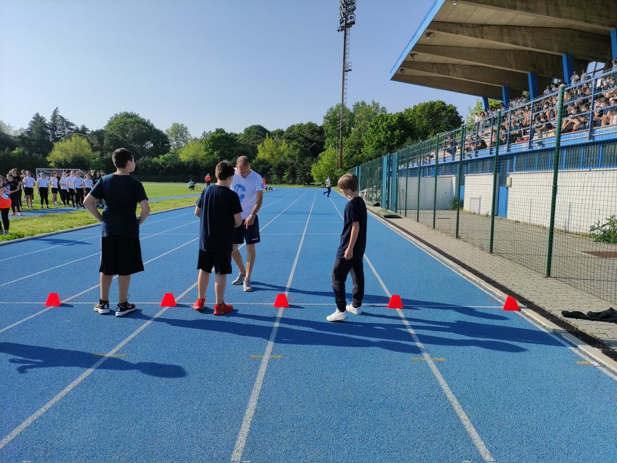 sdbpaderno's tweet photo. Pronti per la partenza #miniolimpiadi #secondaria https://t.co/gbK6vCGDvY
