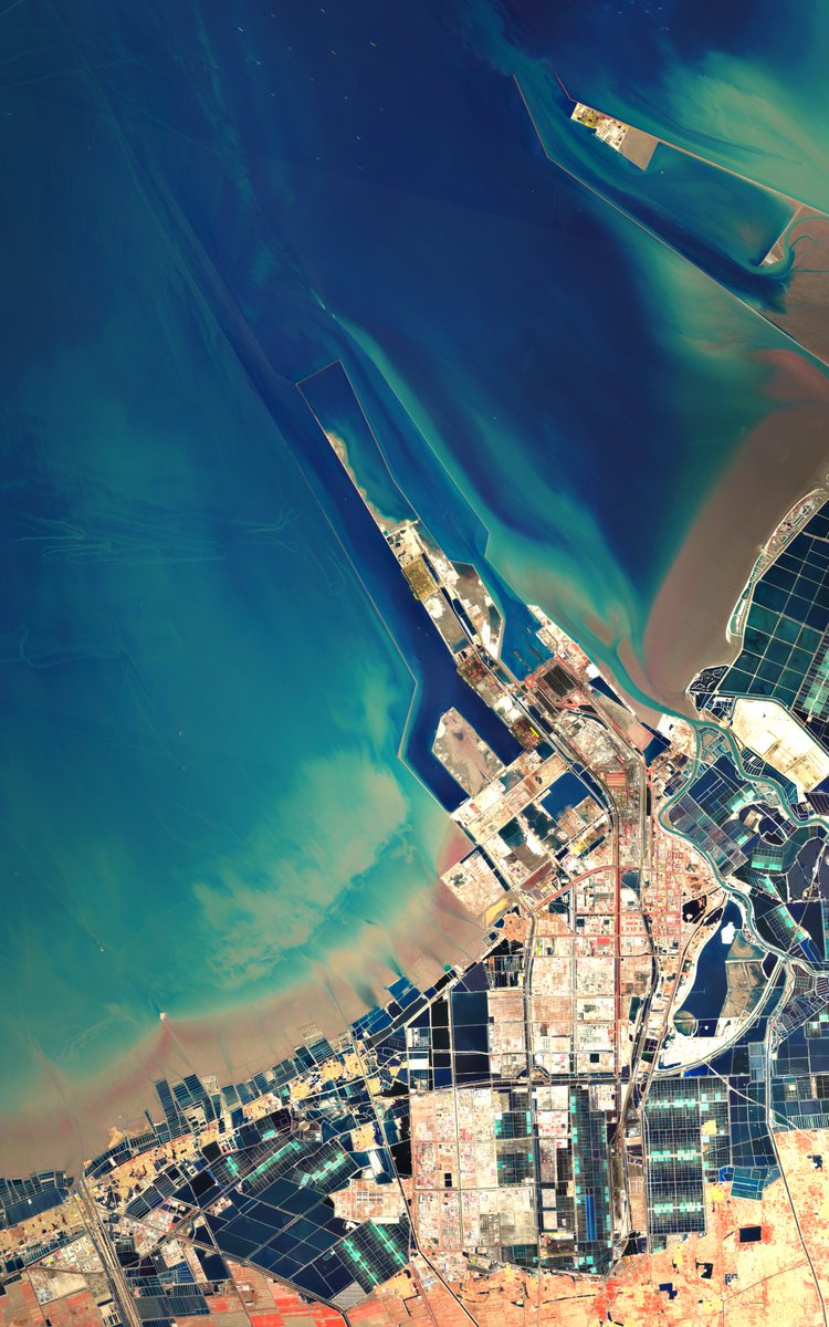 i_ameztoy's tweet photo. Random Series | Pointing high ⬆️
@CopernicusEU #Sentinel2 🛰️ 2022-04-19
Full Size -> https://t.co/BnowHs471W 🧐 #EO
#EarthArt #EarthAsArt #RemoteSensingAsArt https://t.co/oUoqo0Vpi7