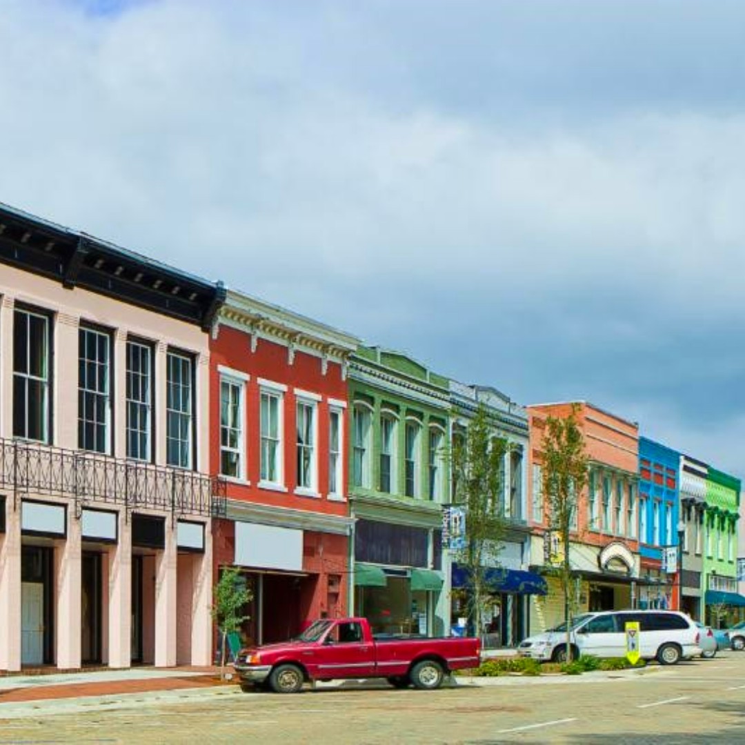 VisitOld96SC's tweet photo. We think the streets of Abbeville, SC are so beautiful! #smalltowns #colorfulbuildings https://t.co/Ul2HyKnxRo