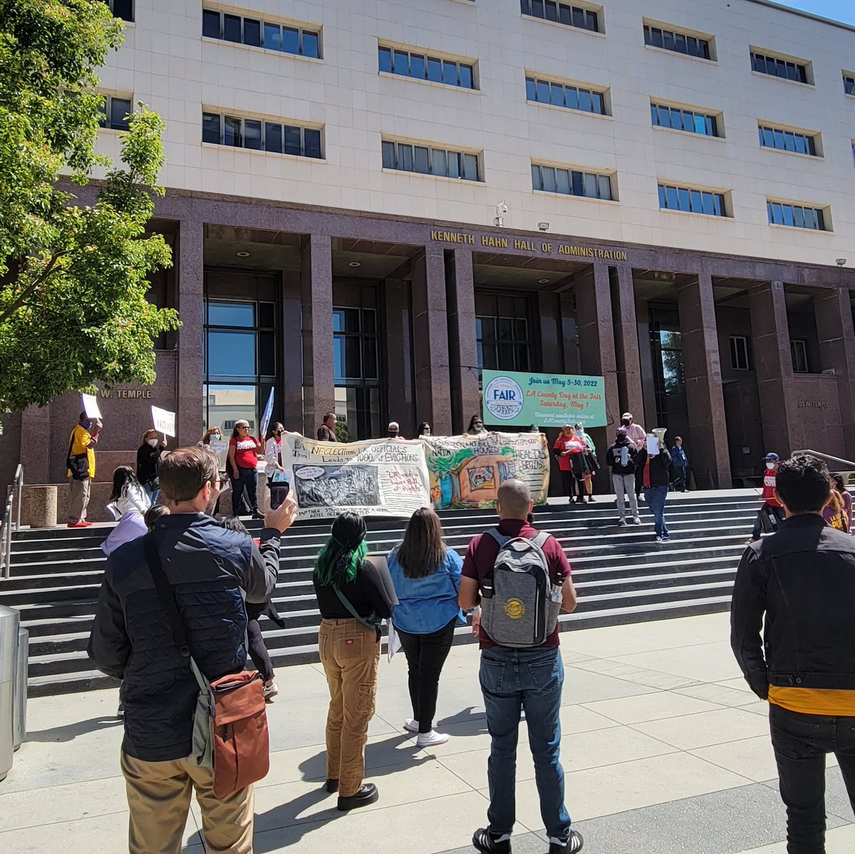 outta_papeles's tweet photo. epic action today by the mothers of the #KLAH coalition. on international mother's day we demand a county wide tenant bill of rights to protect mothers, families, and children in Los Angeles #MothersDay2022 https://t.co/jqtQElxce4
