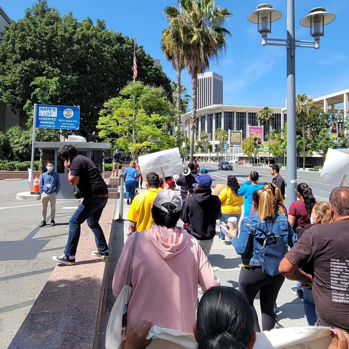 outta_papeles's tweet photo. epic action today by the mothers of the #KLAH coalition. on international mother's day we demand a county wide tenant bill of rights to protect mothers, families, and children in Los Angeles #MothersDay2022 https://t.co/jqtQElxce4