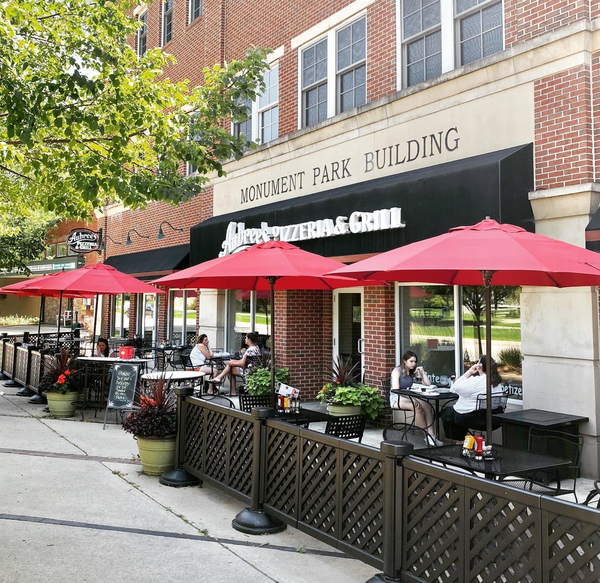 Patios are open at Aubree’s locations! 

Enjoy new summer time dishes such as our Avocado Southwest Egg Rolls, Guacamole Burger and Berry Lime Aid cocktails. 

We can’t wait to serve you on our patios soon! 

#aubrees #michigan #patios #spring #sunny #weather #cocktails #eggrolls