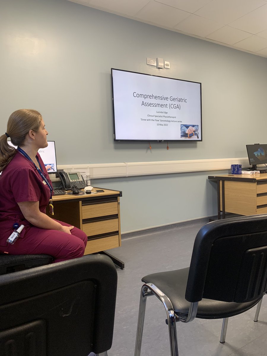 Great start to the day with <a href="/lucinda_edge/">Lucinda Edge</a> kicking off our four-part Grow with the Flow Gerontology Series covering CGA! Very lucky to have such clinical expertise to share their knowledge here in SJH Physio! <a href="/mkell98/">Maria Kelly</a> <a href="/SofiaHodalova/">Sofia Hodalova</a> <a href="/niamhphysio/">Niamh Murphy</a> <a href="/sheilsroc/">Sheila Roche</a> <a href="/brid_wilson/">Bríd Wilson</a>