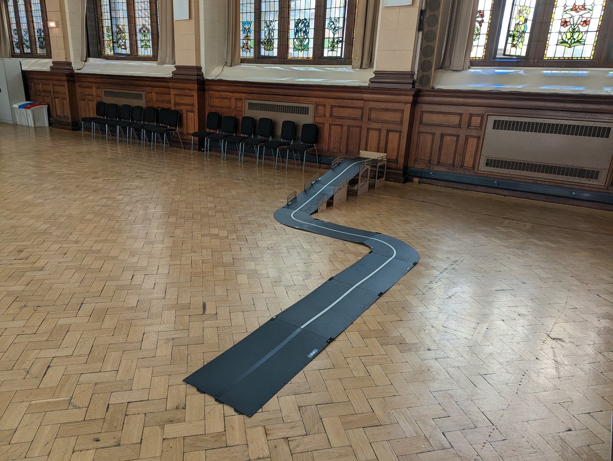 liamamarsh's tweet photo. After having to do things a little differently for the last two years it was great to be doing the Embedded Systems Project Race heats at @UoM_EEE with all our second years in attendance. Well done to all of you on your achievements. See you at the race on Thursday! @OfficialUoM https://t.co/QwB8hdFD50