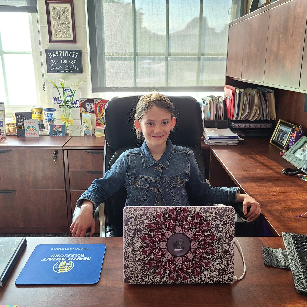 mariemontelem's tweet photo. Our principal of the day rocked the morning announcements, visited all of the classrooms and even got to help the Superintendent hand out some awards! #MEPTO #TeacherRaffleWinner #creatingexperience #MErainbow 🌈 https://t.co/DQ0Q1teBXj