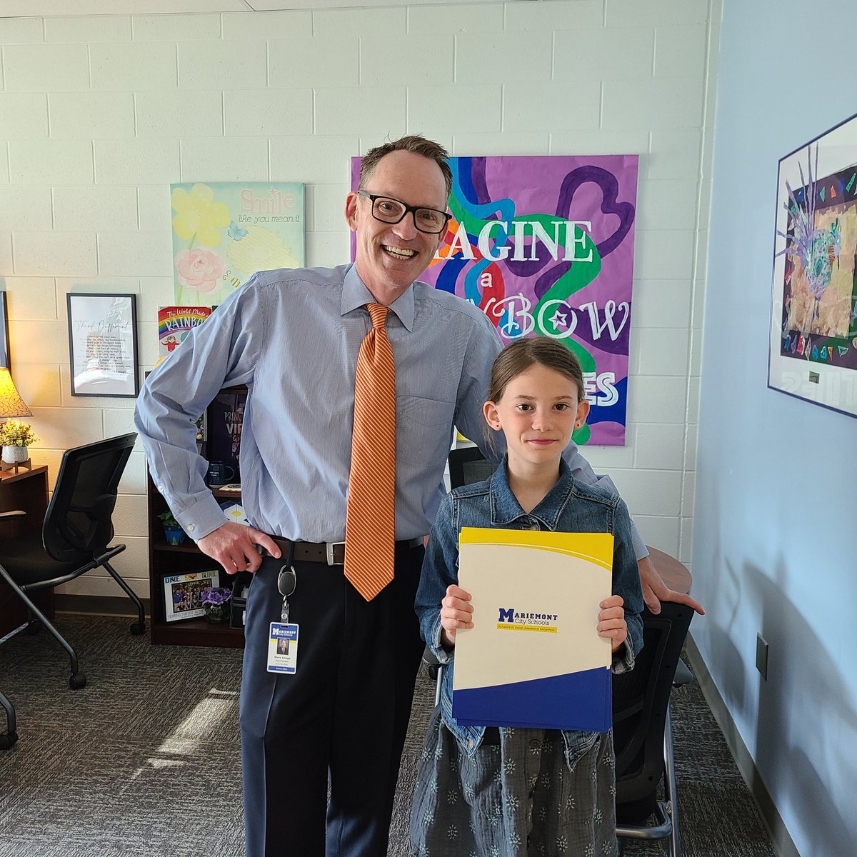 mariemontelem's tweet photo. Our principal of the day rocked the morning announcements, visited all of the classrooms and even got to help the Superintendent hand out some awards! #MEPTO #TeacherRaffleWinner #creatingexperience #MErainbow 🌈 https://t.co/DQ0Q1teBXj