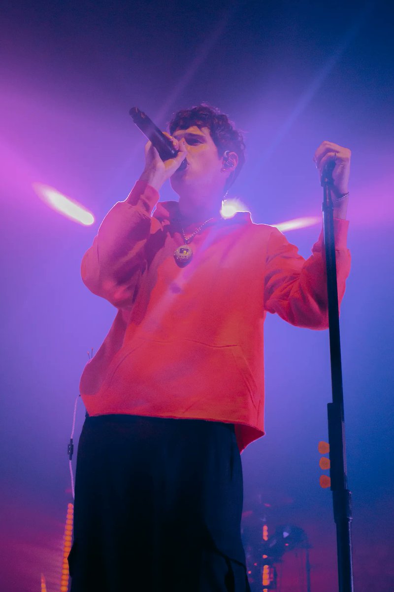 OffRecordTX's tweet photo. Mexican singer/songwriter @omarapollo took the stage at @TheRivChicago for a Cinco de Mayo celebration in Chicago. Check out our full review/gallery here: https://t.co/ankpTNk7zr 🇲🇽 #offrecordblog #OmarApollo https://t.co/LxCMORAzls