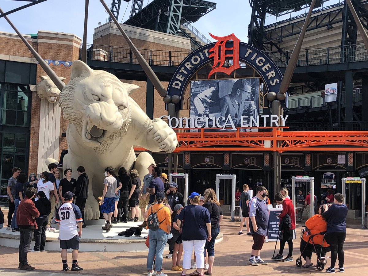 mahonsports's tweet photo. Taking in rare old fashioned doubleheader between @Athletics @tigers. First @MLB game I ever saw was twinbill in 1965 @Angels @Twins in old #MetropolitanStadium. https://t.co/ZIjih5yNLu