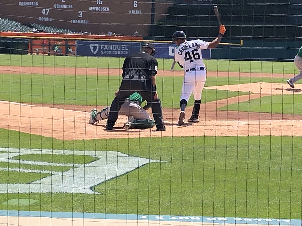 mahonsports's tweet photo. Taking in rare old fashioned doubleheader between @Athletics @tigers. First @MLB game I ever saw was twinbill in 1965 @Angels @Twins in old #MetropolitanStadium. https://t.co/ZIjih5yNLu