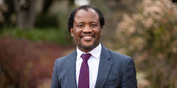 WitsUniversity's tweet photo. (1/2) The Royal Society (UK) announced today, 10 May 2022, that Wits Vice-Chancellor &amp; Principal, Prof. Zeblon Vilakazi has been appointed as a Fellow of one of the world’s most prestigious scientific academies. Read more: https://t.co/QX945iiH22 https://t.co/VJ978o4i6H