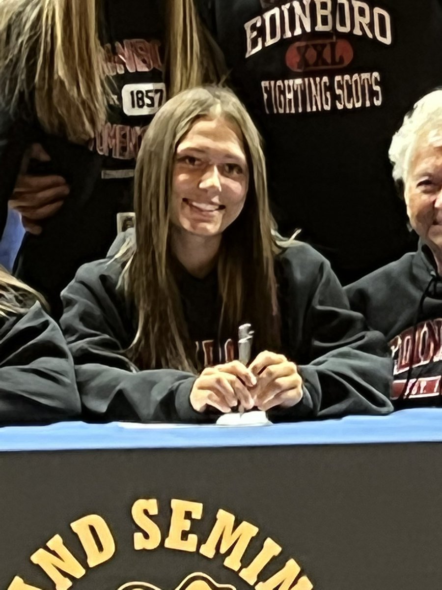 hockenberry52's tweet photo. Nice job @PolandAthletics &amp; @bdog4ever and @mdaleydad for making this such a great moment for our athletes. #ThePolandStory @krauser109 @polandschools @MichelleJElia @KimBrant3 @DeJulio116 @HoffmasterMaria @coachpavlansky @CoachFender21  Next year College Gameday will be here.. https://t.co/UYbPNNdD37